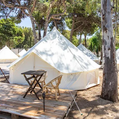 Holacamp Sant Salvador Camping *