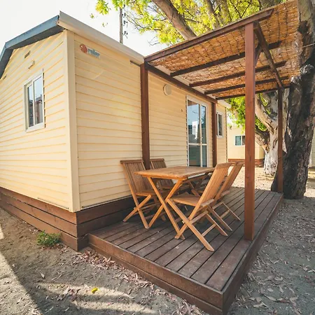 مكان تخييم Holacamp Sant Salvador *