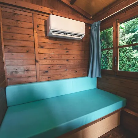 Holacamp Sant Salvador * Комарруга