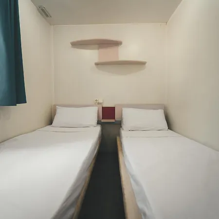 キャンプ場 Holacamp Sant Salvador コマルガ
